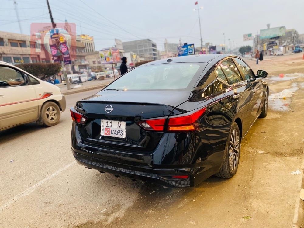 نيسان ألتيما